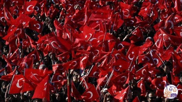 28 EKİM ÖZEL SEKTÖRE YARIM GÜN MÜ? | Çarşamba Günü Öğleden Sonra Tatil mi, Ek Ücret Ödenir mi?