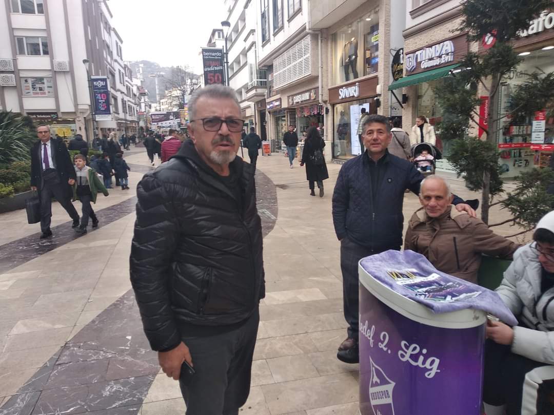Orduspor Biletleri Kulüp önünde ve Sırrıpaşa caddesinde satışta